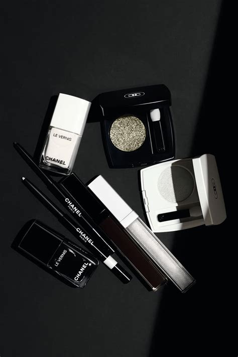 CHANEL Fall/Winter Makeup Collection 2019: Noir et Blanc